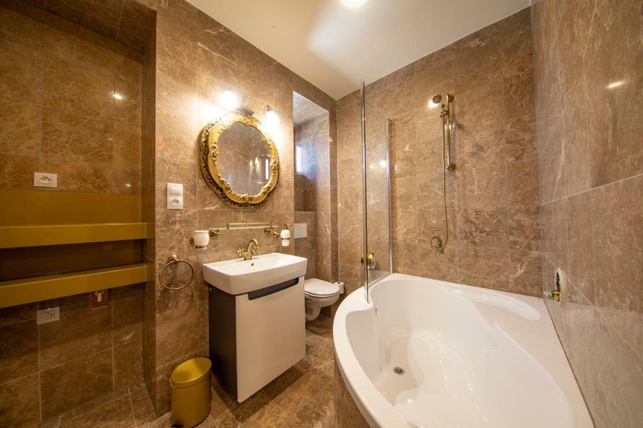 Residence Safari Resort - Chateau Borovany  Esterno foto