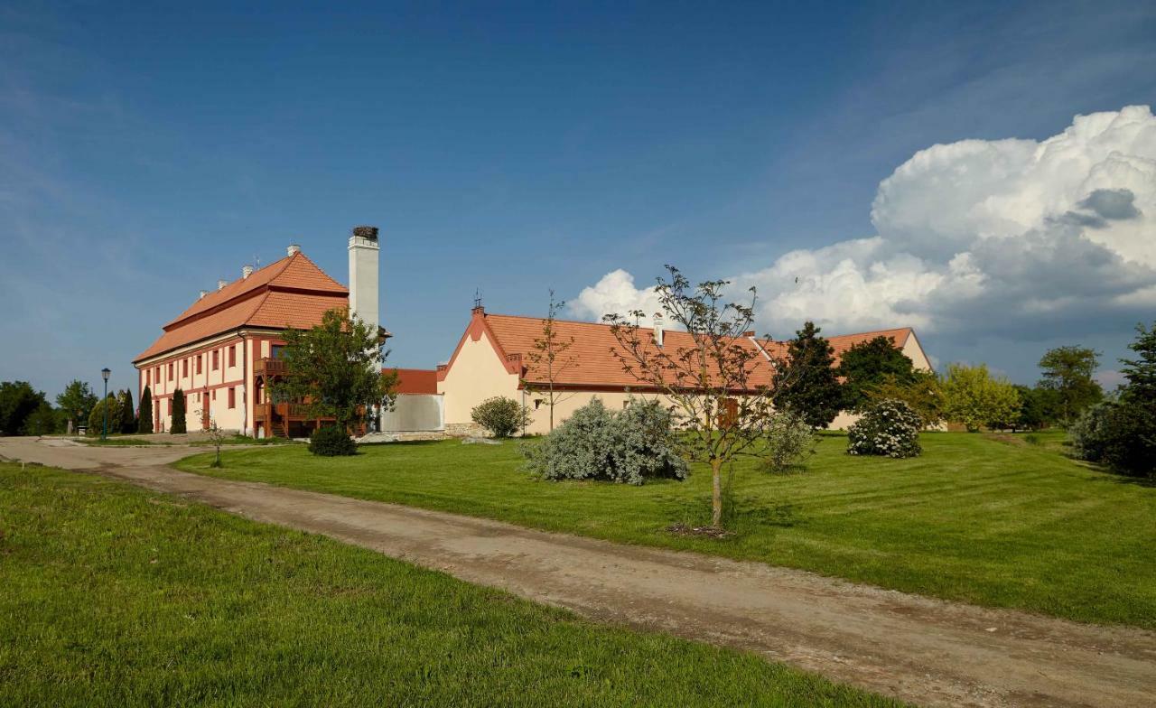 Residence Safari Resort - Chateau Borovany  Esterno foto